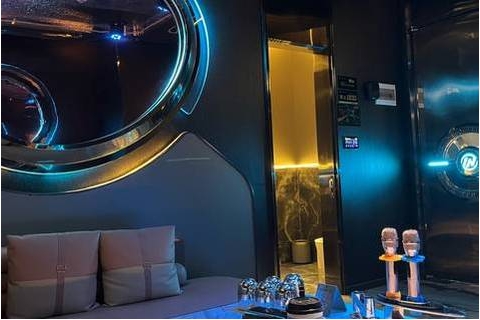 安庆金碧辉煌KTV预订演艺大舞台火爆推荐,等你来嗨