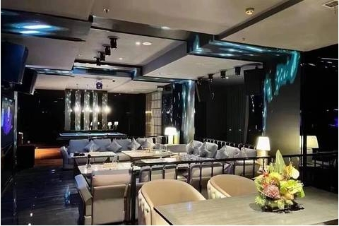 遵义樽悦汇山茶花KTV预订人气旺,大众点评好评如潮,值得信赖