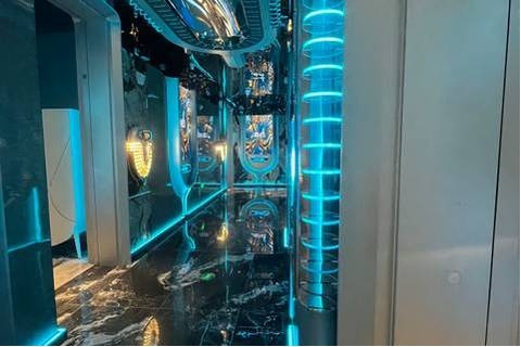 上海缤纷年代夜总会(静安仲益大厦)?收费,环境,电话一键查